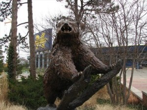 wolverinestatue